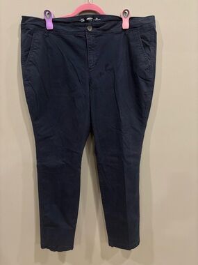 Old Navy Straight Leg Pants in Navy Blue